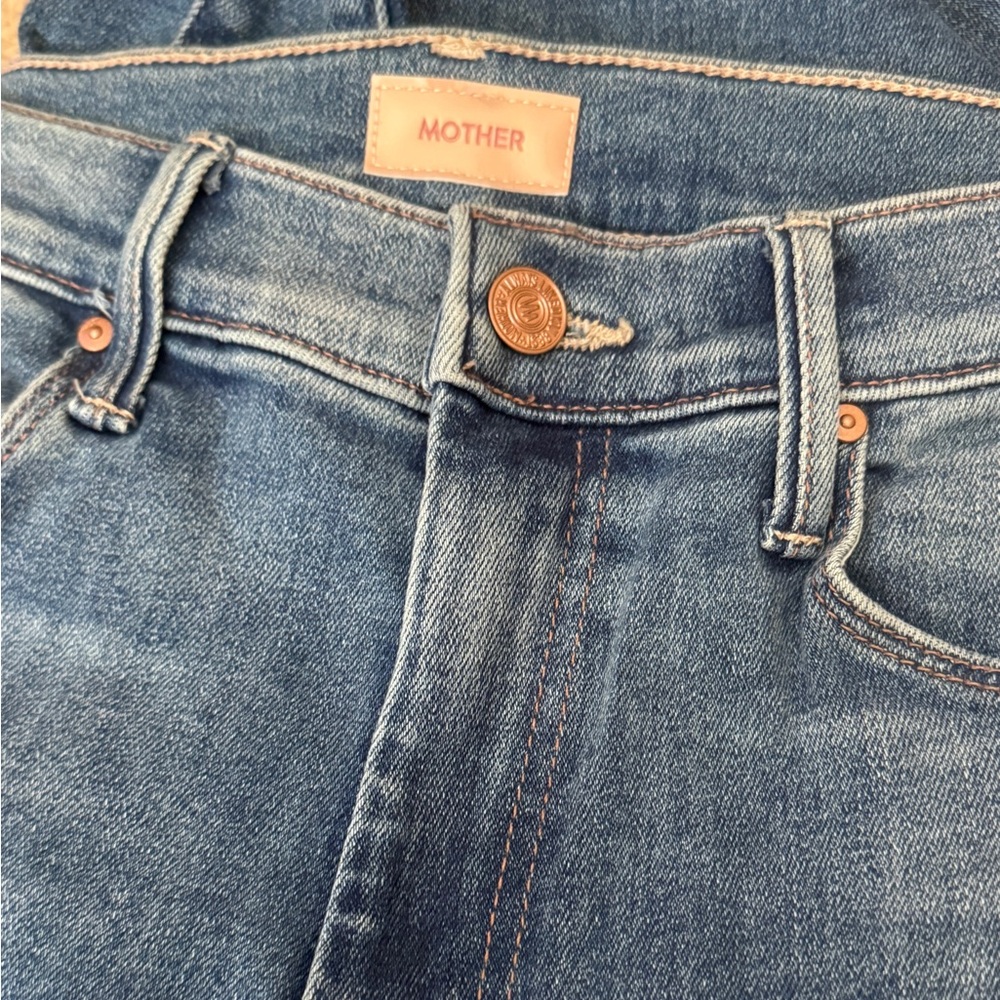 Mother Denim: Weekender Fray in "A Groovy Kind of Love" Wash - Picture 8 of 8